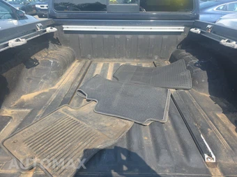 2015 Nissan Frontier SV Crew Cab Medium Bed – miniatura 16