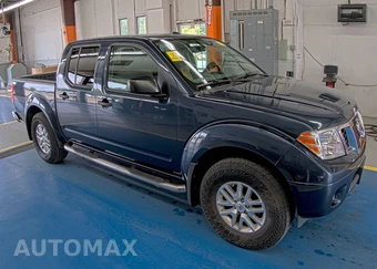 2015 Nissan Frontier SV Crew Cab Medium Bed – miniatura 3