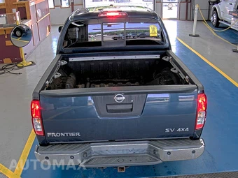 2015 Nissan Frontier SV Crew Cab Medium Bed – miniatura 5