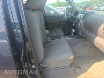 2015 Nissan Frontier SV Crew Cab Medium Bed – miniatura 8
