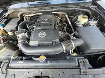 2015 Nissan Frontier SV Crew Cab Medium Bed - miniatura 15