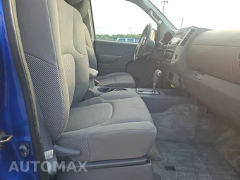 2015 Nissan Frontier SV Crew Cab Medium Bed – miniatura 8