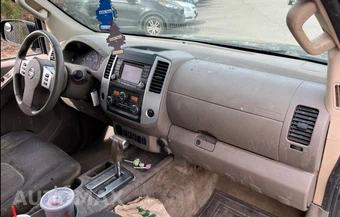 2015 Nissan Frontier SV Crew Cab Medium Bed - miniatura 11