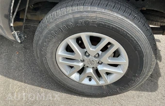 2015 Nissan Frontier SV Crew Cab Medium Bed - miniatura 27