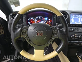 2015 Nissan GT-R Premium - miniatura 10