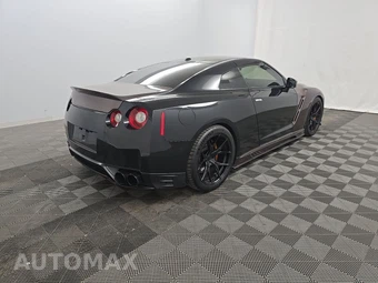 2015 Nissan GT-R Premium - miniatura 4