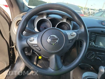 2015 Nissan JUKE S – miniatura 10