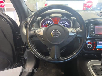 2015 Nissan JUKE SV – miniatura 10