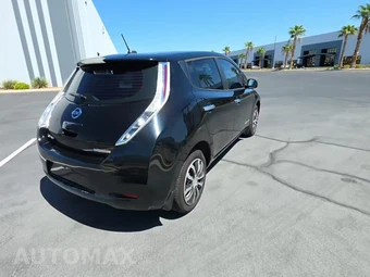 2015 Nissan LEAF S – miniatura 4