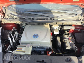 2015 Nissan LEAF SL – miniatura 16