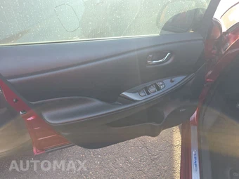 2015 Nissan LEAF SL – miniatura 9