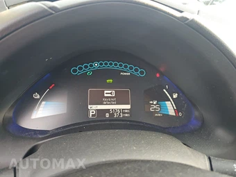 2015 Nissan LEAF SV – miniatura 12