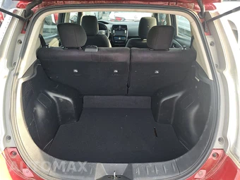 2015 Nissan LEAF SV – miniatura 16