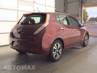 2015 Nissan LEAF SV – miniatura 4