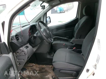 2015 Nissan NV200 Compact Cargo S 115.2" WB - miniatura 10