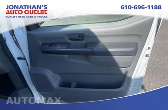 2015 Nissan NV2500 HD Cargo SV High Roof 146.1" WB - miniatura 13