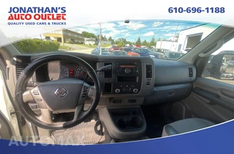 2015 Nissan NV2500 HD Cargo SV High Roof 146.1" WB - miniatura 17