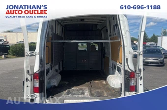 2015 Nissan NV2500 HD Cargo SV High Roof 146.1" WB - miniatura 22
