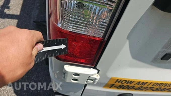 2015 Nissan NV2500 HD Cargo SV Standard Roof 146.1" WB - miniatura 24