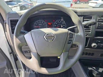 2015 Nissan NV3500 HD Passenger S 146.1" WB - miniatura 10