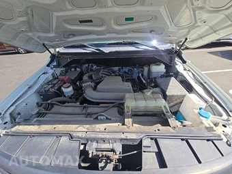 2015 Nissan NV3500 HD Passenger S 146.1" WB - miniatura 16