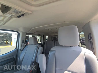 2015 Nissan NV3500 HD Passenger S 146.1" WB - miniatura 18