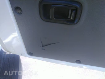 2015 Nissan NV3500 HD Passenger S 146.1" WB - miniatura 34