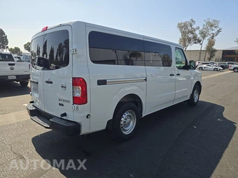 2015 Nissan NV3500 HD Passenger S 146.1" WB - miniatura 4