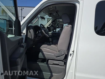 2015 Nissan NV3500 HD Passenger S 146.1" WB - miniatura 7
