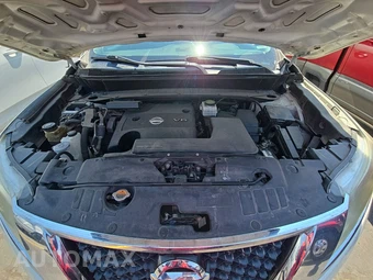 2015 Nissan Pathfinder Platinum - miniatura 16