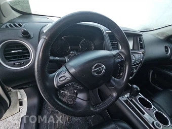 2015 Nissan Pathfinder Platinum – miniatura 10