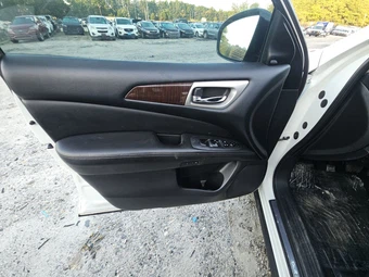 2015 Nissan Pathfinder Platinum – miniatura 9