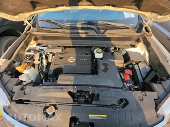 2015 Nissan Pathfinder Platinum - miniatura 16
