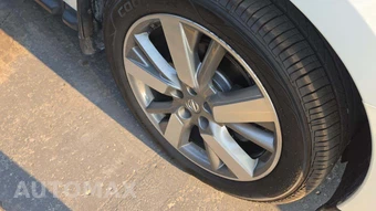 2015 Nissan Pathfinder Platinum - miniatura 22