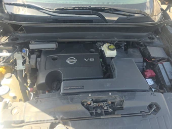 2015 Nissan Pathfinder Platinum - miniatura 16