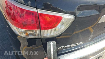 2015 Nissan Pathfinder Platinum - miniatura 22