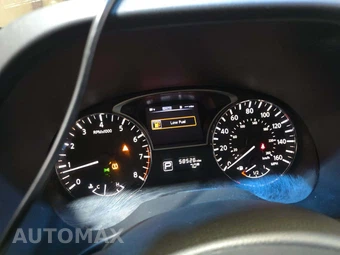 2015 Nissan Pathfinder S - miniatura 9