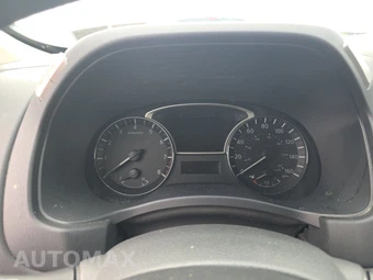 2015 Nissan Pathfinder S - miniatura 12