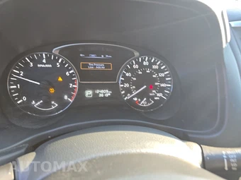 2015 Nissan Pathfinder S – miniatura 12