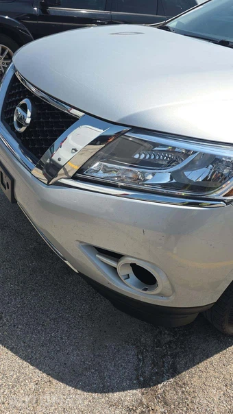 2015 Nissan Pathfinder S – miniatura 38