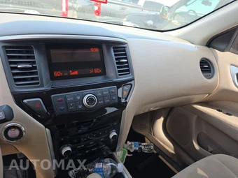 2015 Nissan Pathfinder S – miniatura 11