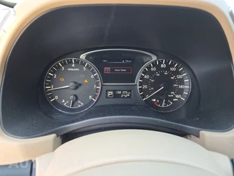 2015 Nissan Pathfinder S – miniatura 12