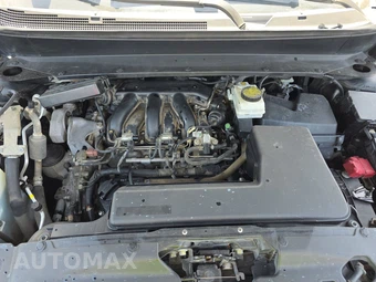 2015 Nissan Pathfinder S – miniatura 16