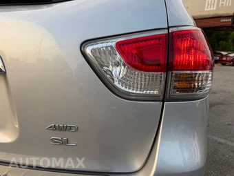 2015 Nissan Pathfinder SL - miniatura 131