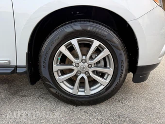 2015 Nissan Pathfinder SL - miniatura 33
