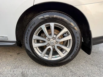 2015 Nissan Pathfinder SL - miniatura 35
