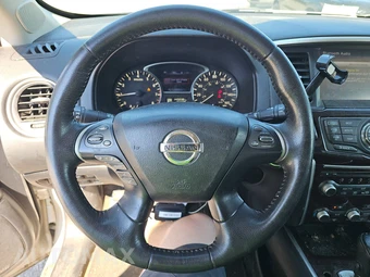 2015 Nissan Pathfinder SL – miniatura 10