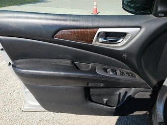 2015 Nissan Pathfinder SL – miniatura 9