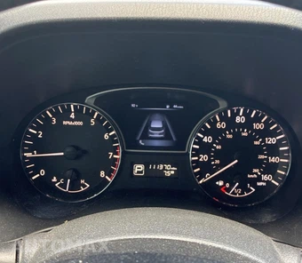 2015 Nissan Pathfinder SL - miniatura 18
