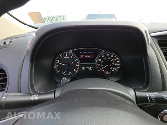 2015 Nissan Pathfinder SV - miniatura 12
